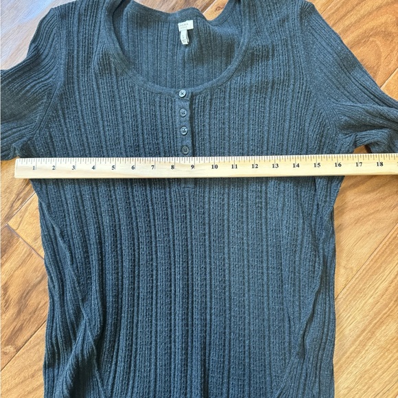 Ribbed Henley Sweater - Picture 3 of 8